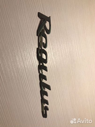 Эмблема на кузов машины