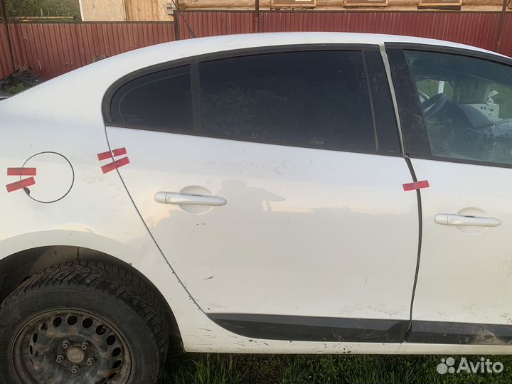 Дверь передняя правая задняя Renault Fluence