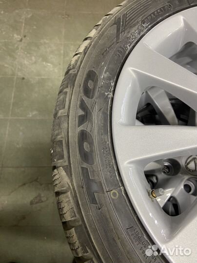 R18 Toyo Snowprox S954 245/45, PCD 5x120 DIA 60.1