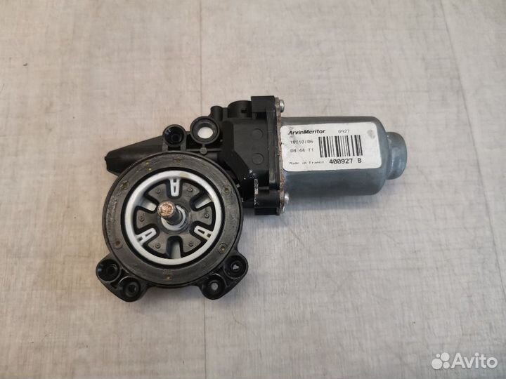 Моторчик стеклоподъемника передний правый Renault