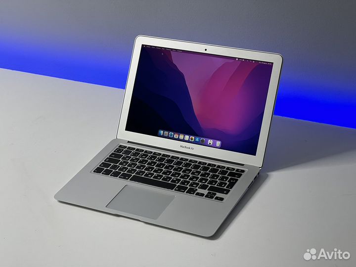 MacBook Air 13 2017 Core i5 8g озу SSD256g