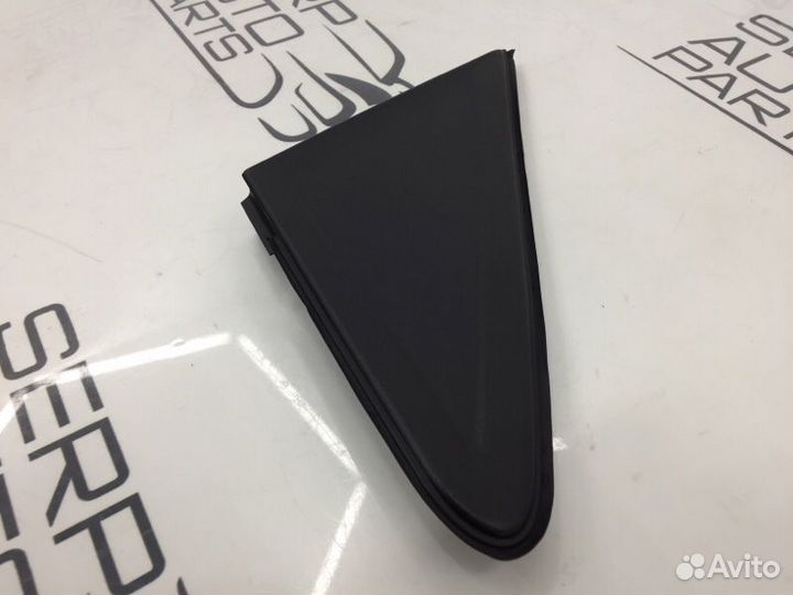 Накладка крыла правая Ford Focus 2 CB4 1.6 100Л/С