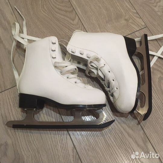 Коньки фигурные детские 30 размер