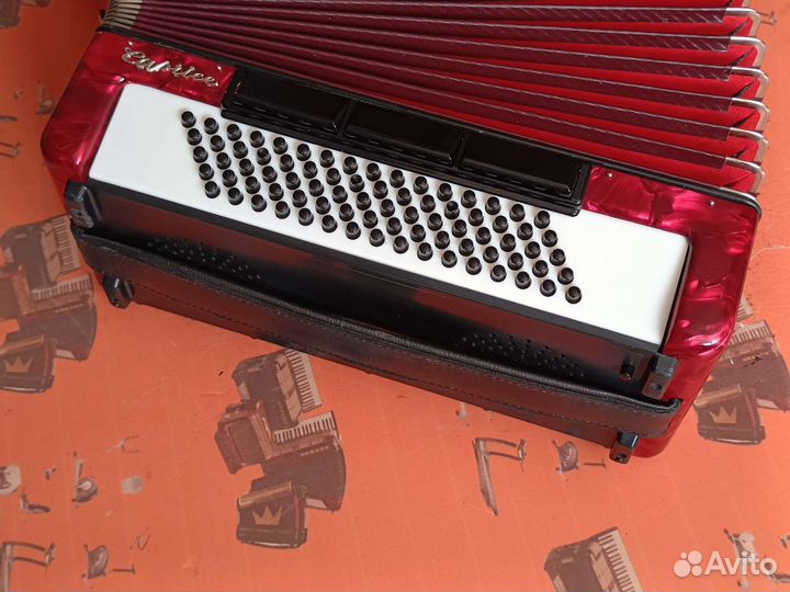Аккордеон weltmeister caprice высший класс