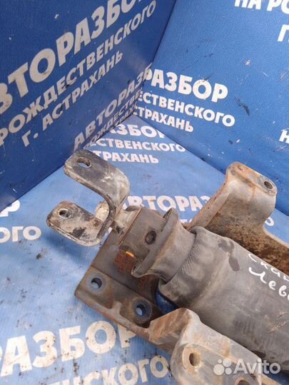 Амортизатор кабины. Scania P094Cb6X4Hz260