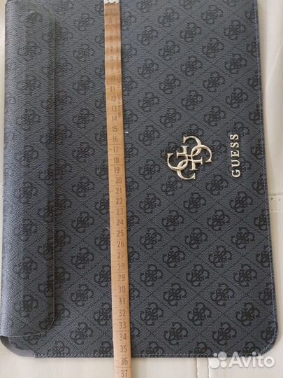 Чехол-папка Guess для MacBook