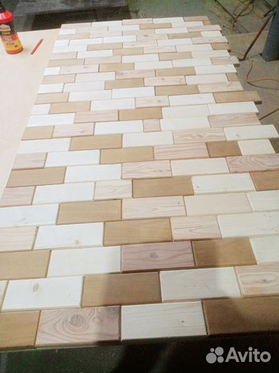 Панно из разных пород дерева