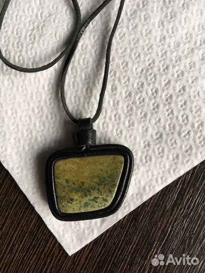 Украшения Нат.камень, невидимки СССР