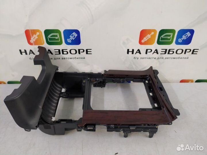 Накладка на консоль между сиденьями Lexus Lx570 3
