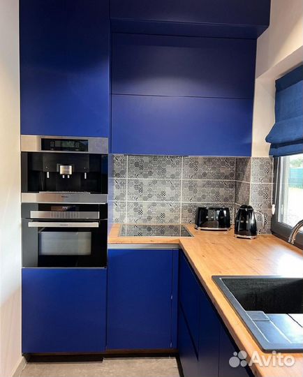 Кухонный гарнитур на заказ от фабрики