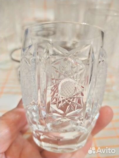 Хрусталь и чашки