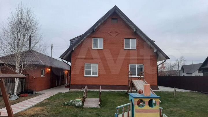 Коттедж 173 м² на участке 14 сот.