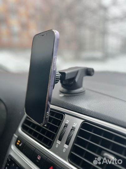 Держатель для телефона в машину