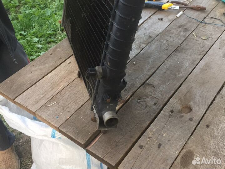 Радиатор охлаждения на Saab 9000