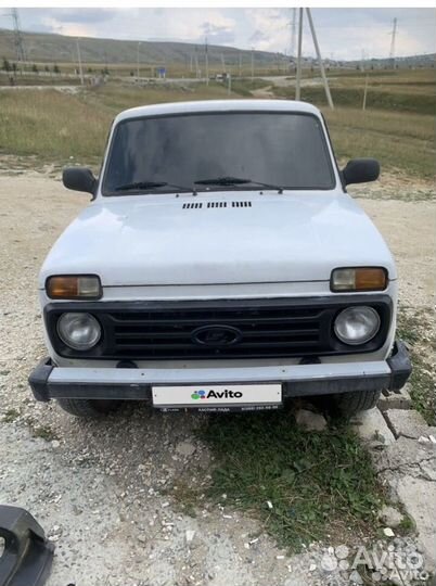 LADA 4x4 (Нива) 1.7 МТ, 2002, 200 000 км