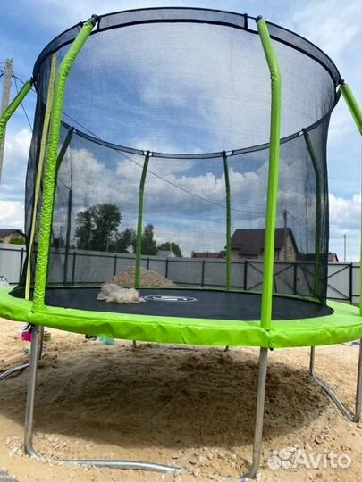Батут с защитной сеткой зеленый