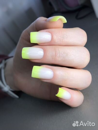 Маникюр педикюр