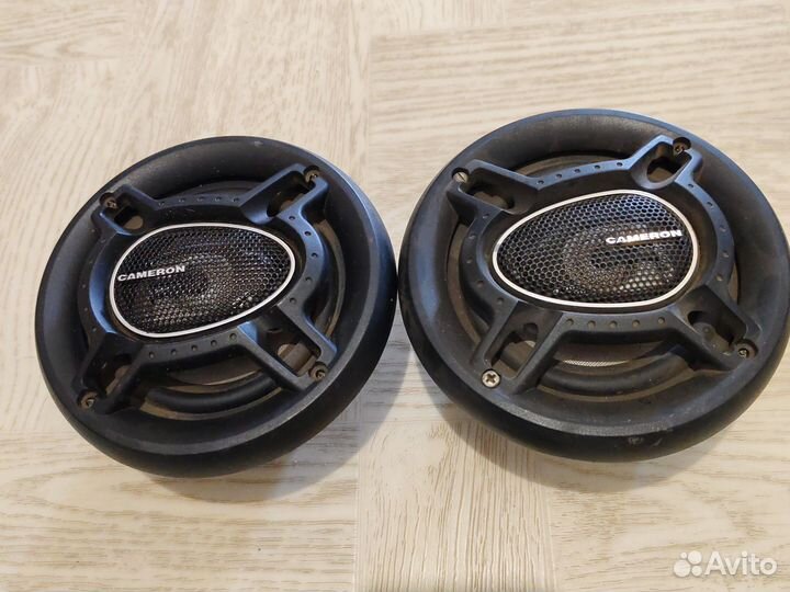 Акустические колонки в автомобили