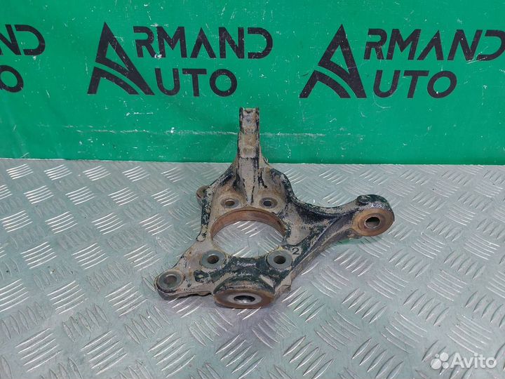 Кулак поворотный передний правый Toyota Camry 8