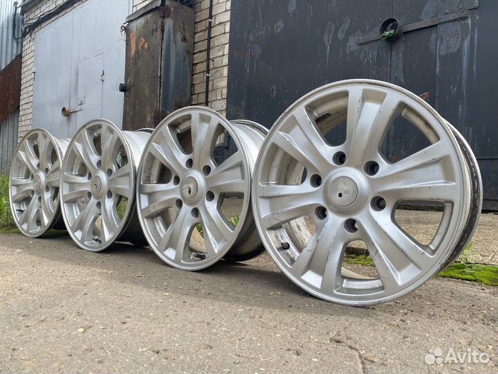 Литые диски R-16 стояли на мицубиси л 200
