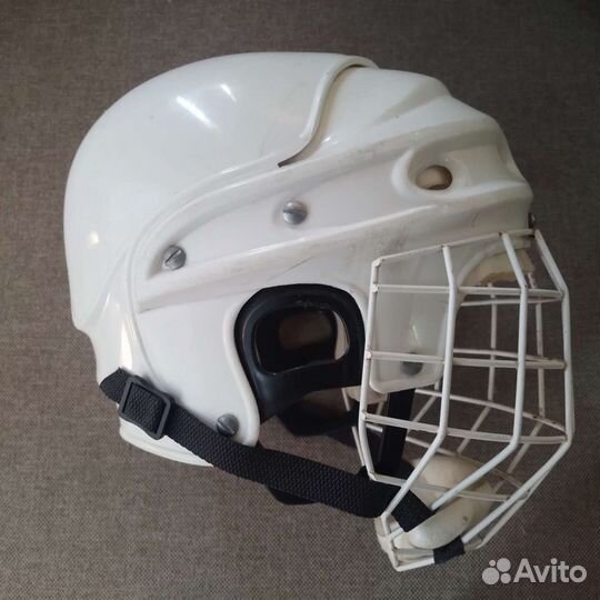 Шлем хоккейный