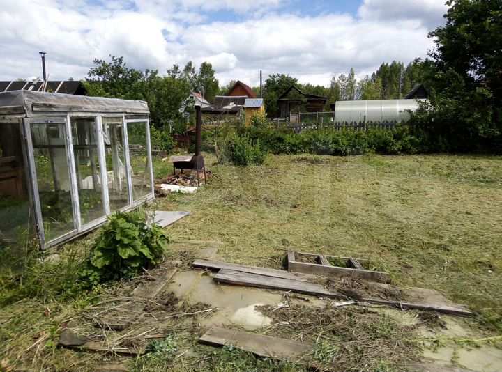 Дом 16 м² на участке 5 сот.