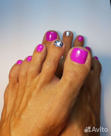 Женский маникюр и педикюр