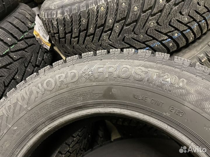 Gislaved Nord Frost 200 225/50 R17 98T