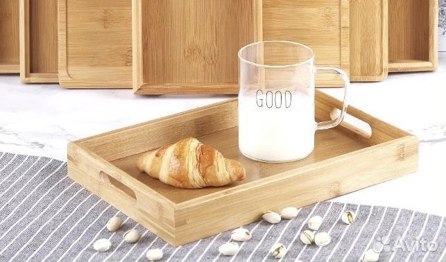Деревянный поднос с бортиками