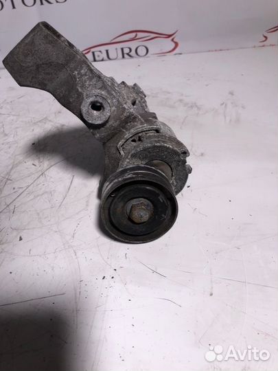 Ролик натяжной навесного оборудования