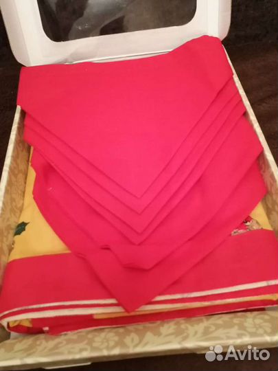 Комплект скатерть +6 салфеток, Трехгорка