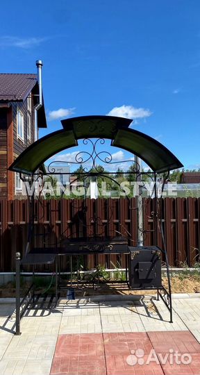 Мангал с крышей