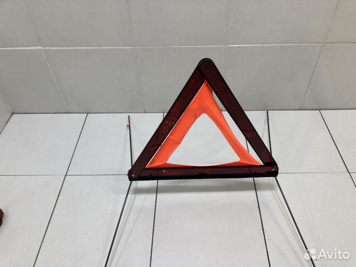 Знак аварийной остановки Mercedes-Benz S-Class W22