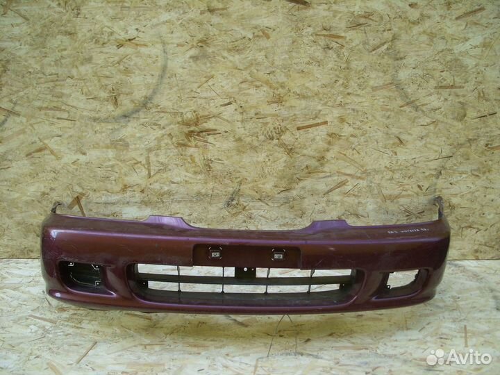 Бампер передний Honda Orthia EL Красныйцарапины