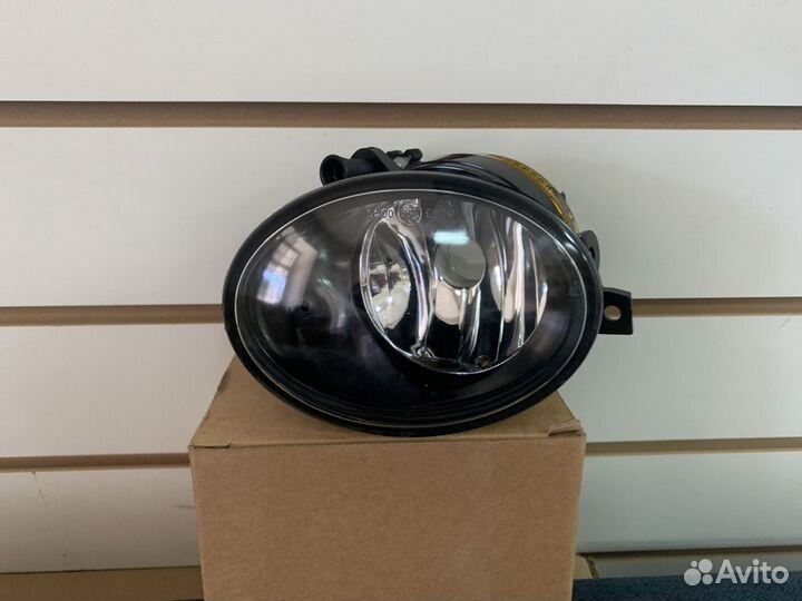 Фара противотуманная правая VW Amarok 2010-2016
