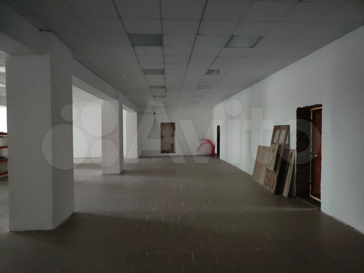 Торговая площадь, 320 м²