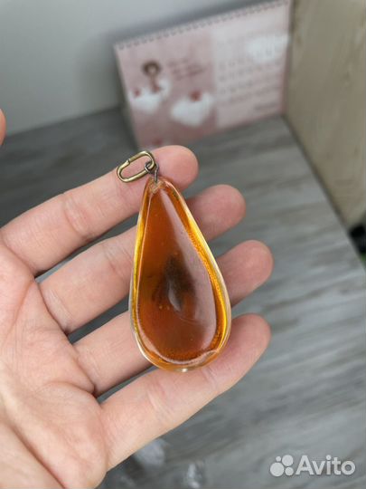Кулон жук в янтаре СССР