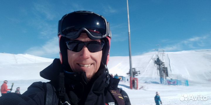 Инструктор по горным лыжам в кировске