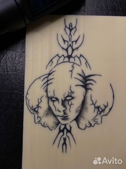 Модель на татуировку 18+