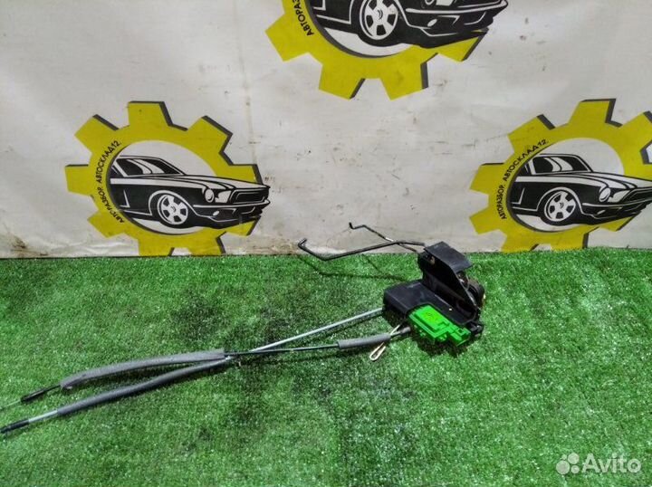 Замок двери задний левый Hyundai Solaris 1