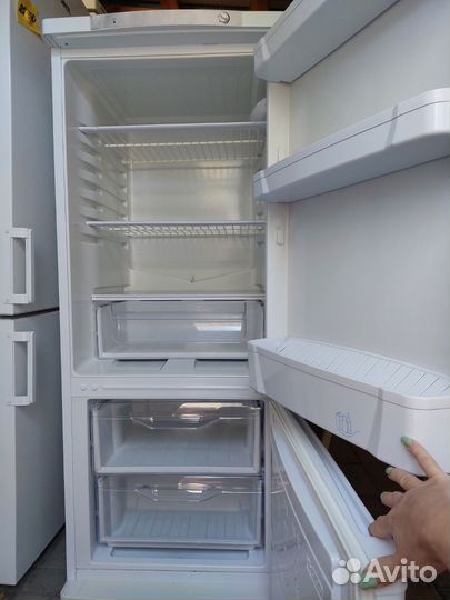 Холодильник Индезит 150*60см гарантия 2мес