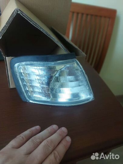 Указатель поворота nissan primera p11 передний пр