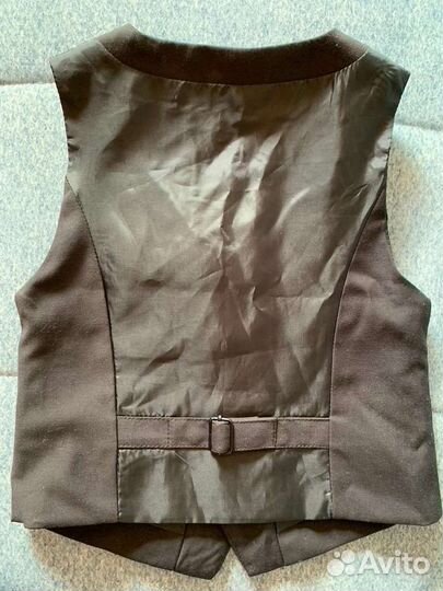 Новый Чёрный жилет на мальчика рост 104см OVS