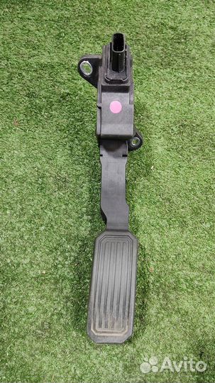 Педаль газа электронная Toyota Verso R2 2017