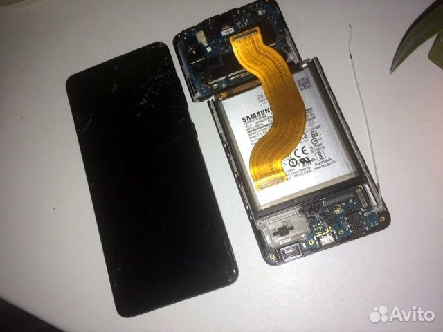 Samsung galaxy a51, 4 64 гб