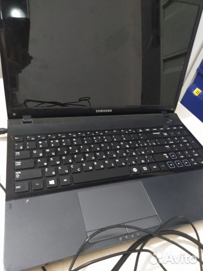 Ноутбук Samsung np3000e5c