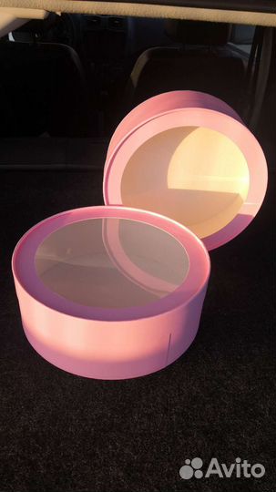 Шляпная коробка с окном