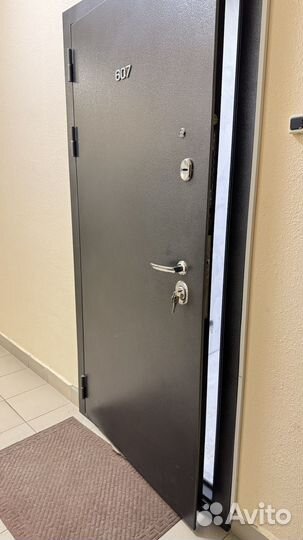 Дверь входная металлическая бу левая