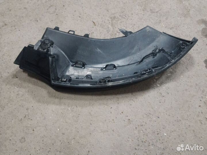 Накладка переднего бампера L Mercedes-Benz Gle