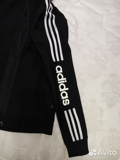 Спортивный костюм adidas